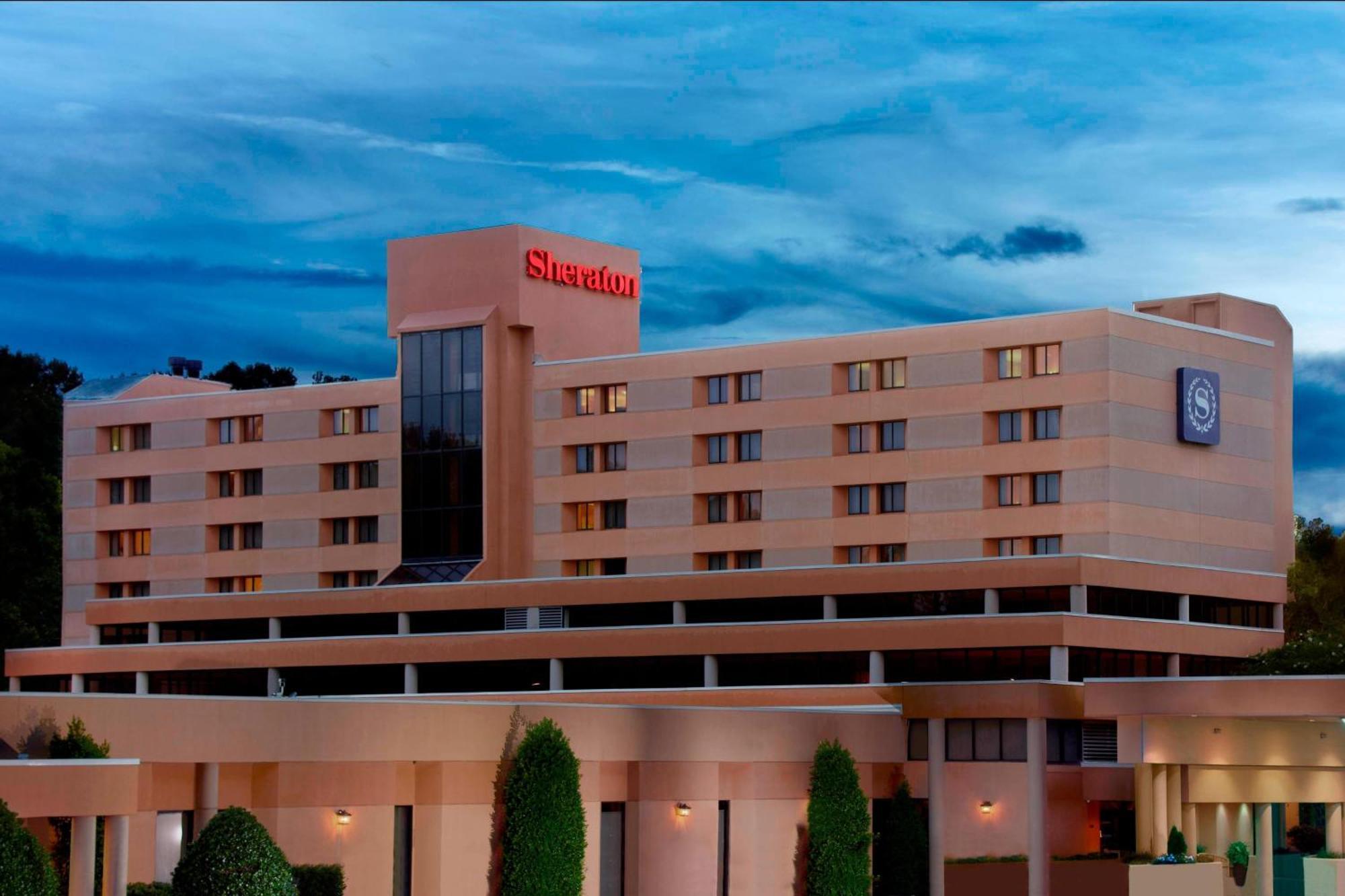 Sheraton Charlotte Airport Exterior photo