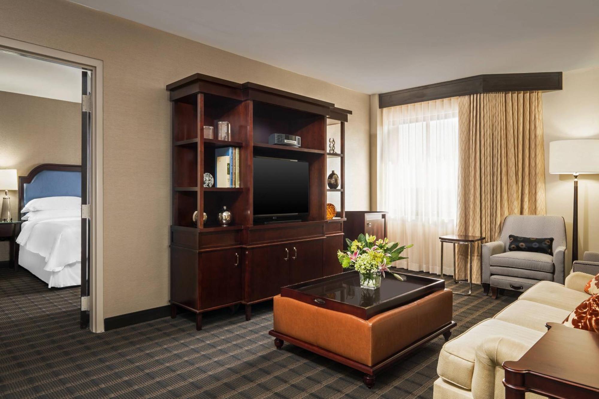 Sheraton Charlotte Airport Exterior photo