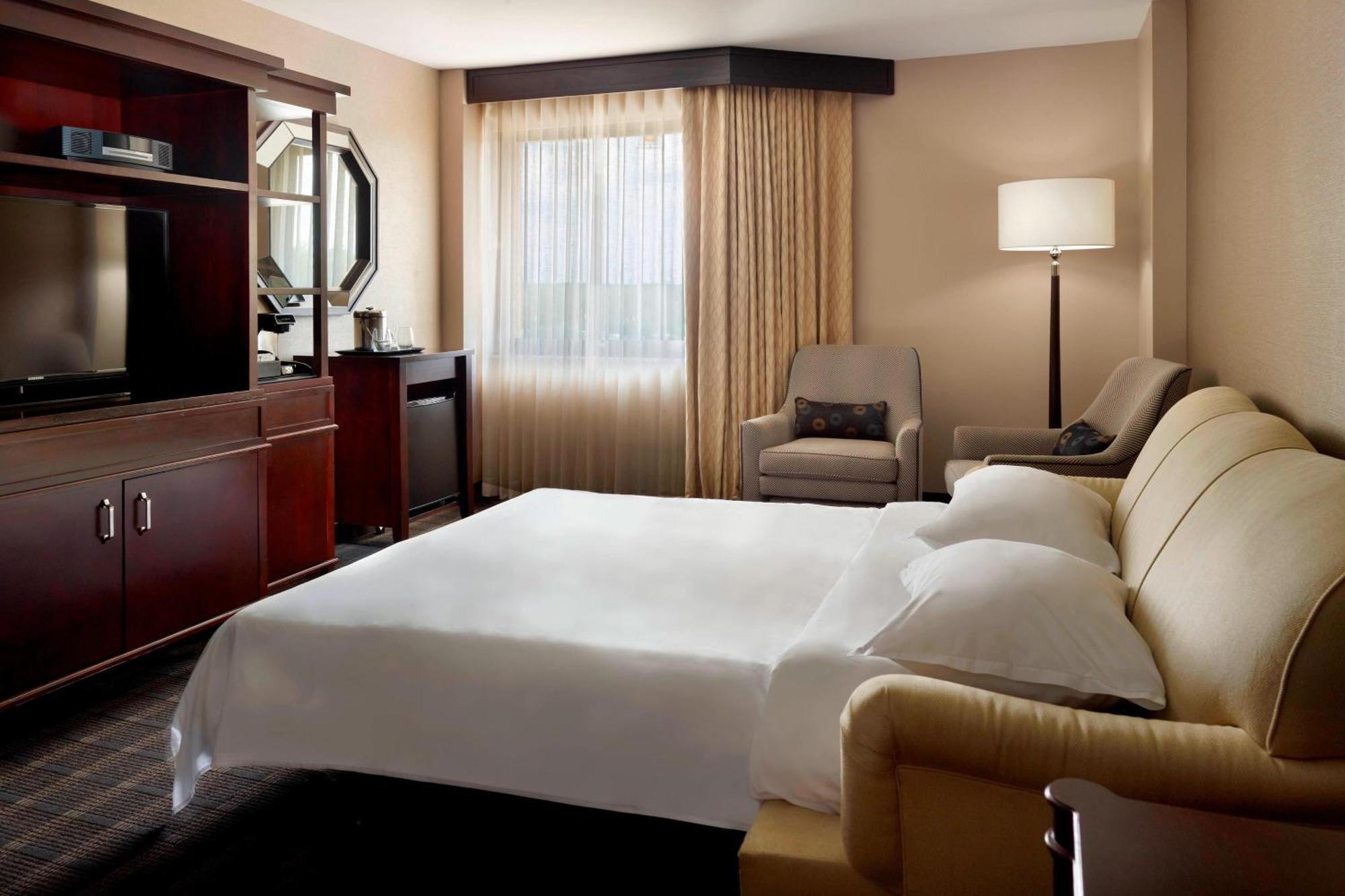 Sheraton Charlotte Airport Exterior photo