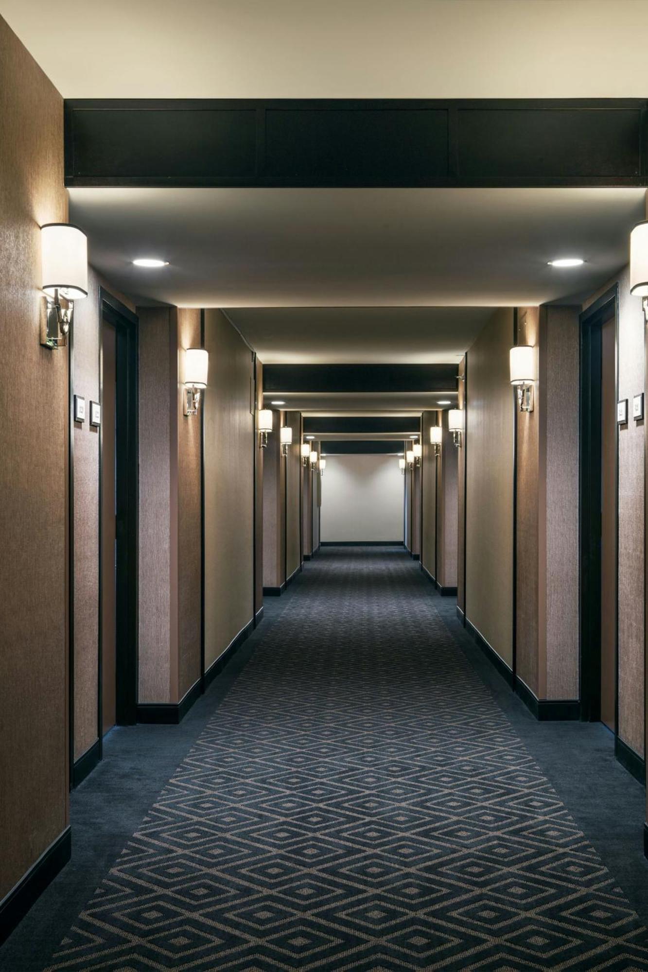 Sheraton Charlotte Airport Exterior photo