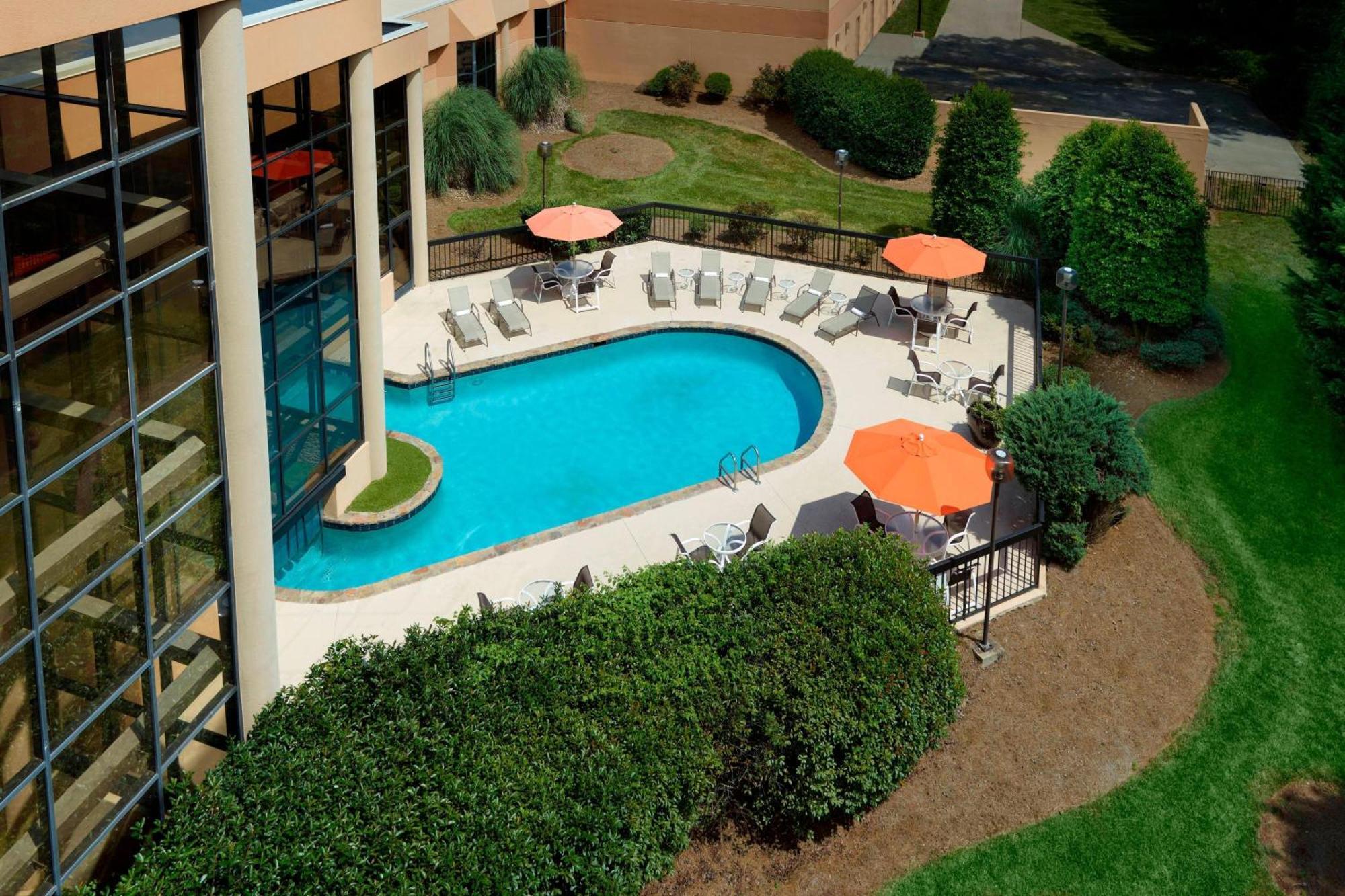 Sheraton Charlotte Airport Exterior photo