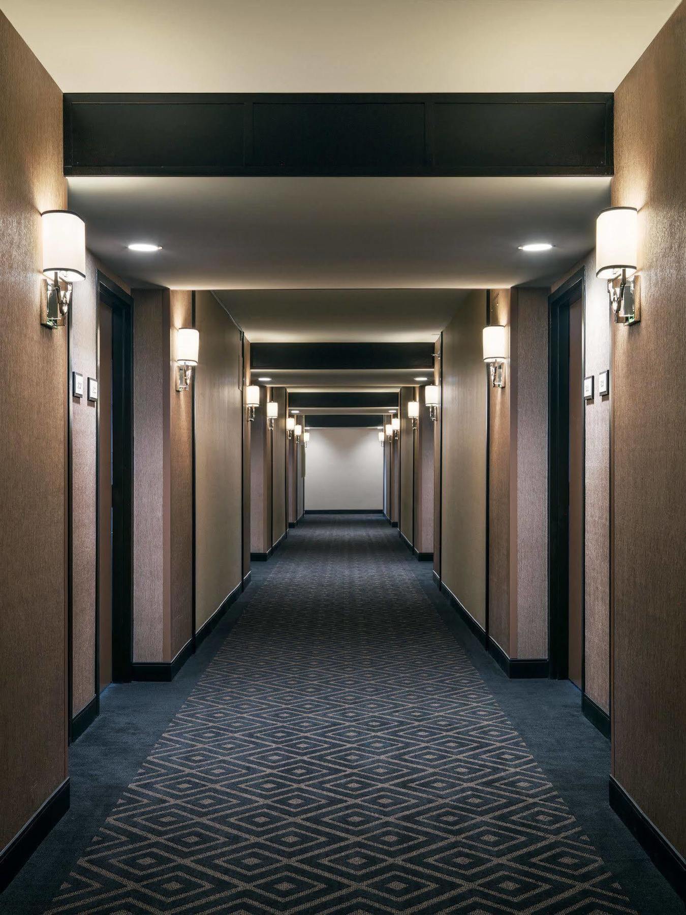Sheraton Charlotte Airport Exterior photo
